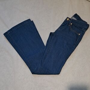 BCBG Maxazria Flare Jeans. Light Blue.‎ Size 25.